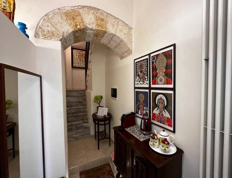 Enchanting Room In Bari Old Town Exterior foto